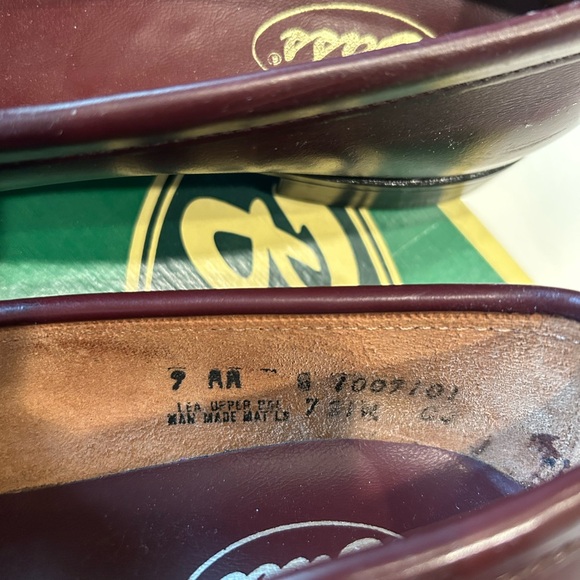 The ORIGINAL Bass Weejun Penny Loafers!   Ladies size 9AA. - Picture 2 of 9